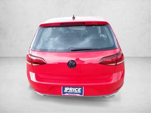 Used 2018 Volkswagen Golf S FWD image 3