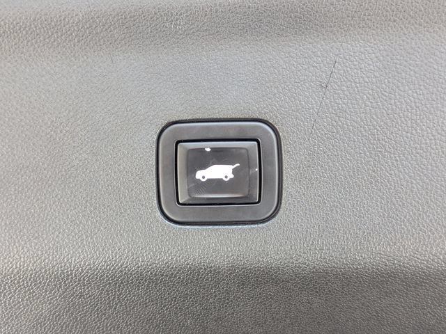 Used 2021 Chevrolet Tahoe RST AWD/4WD image 17