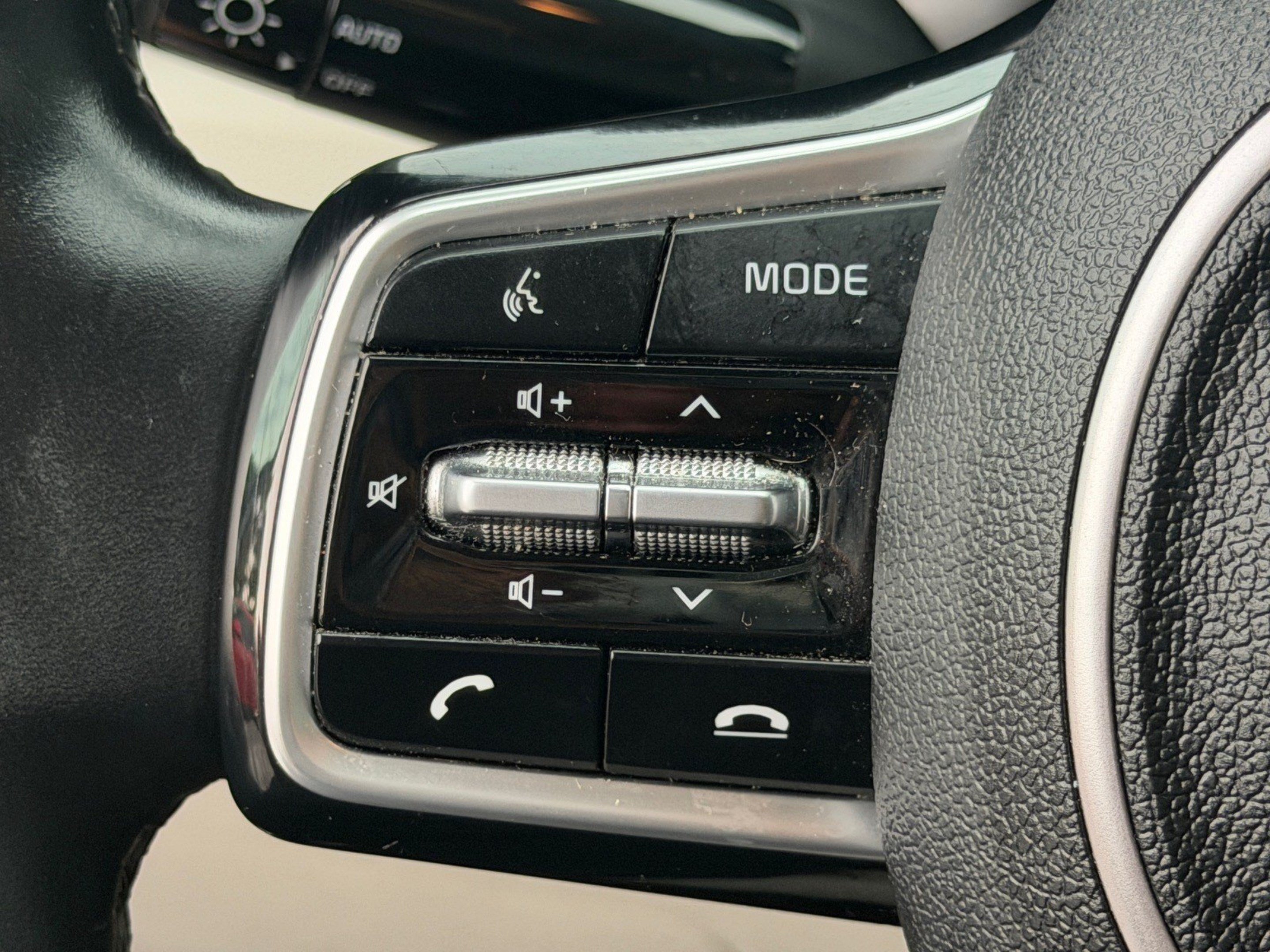 Used 2021 Kia Sorento S FWD image 43