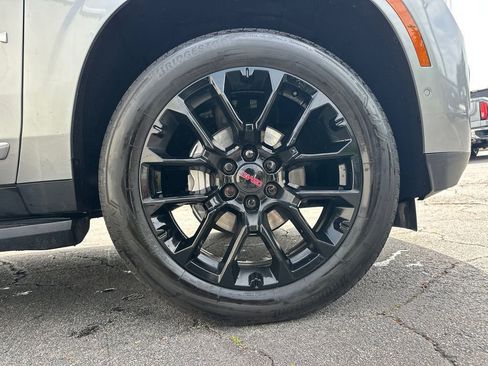 Used 2025 GMC Yukon Denali w/ LPO, Floor Liner Package RWD image 13