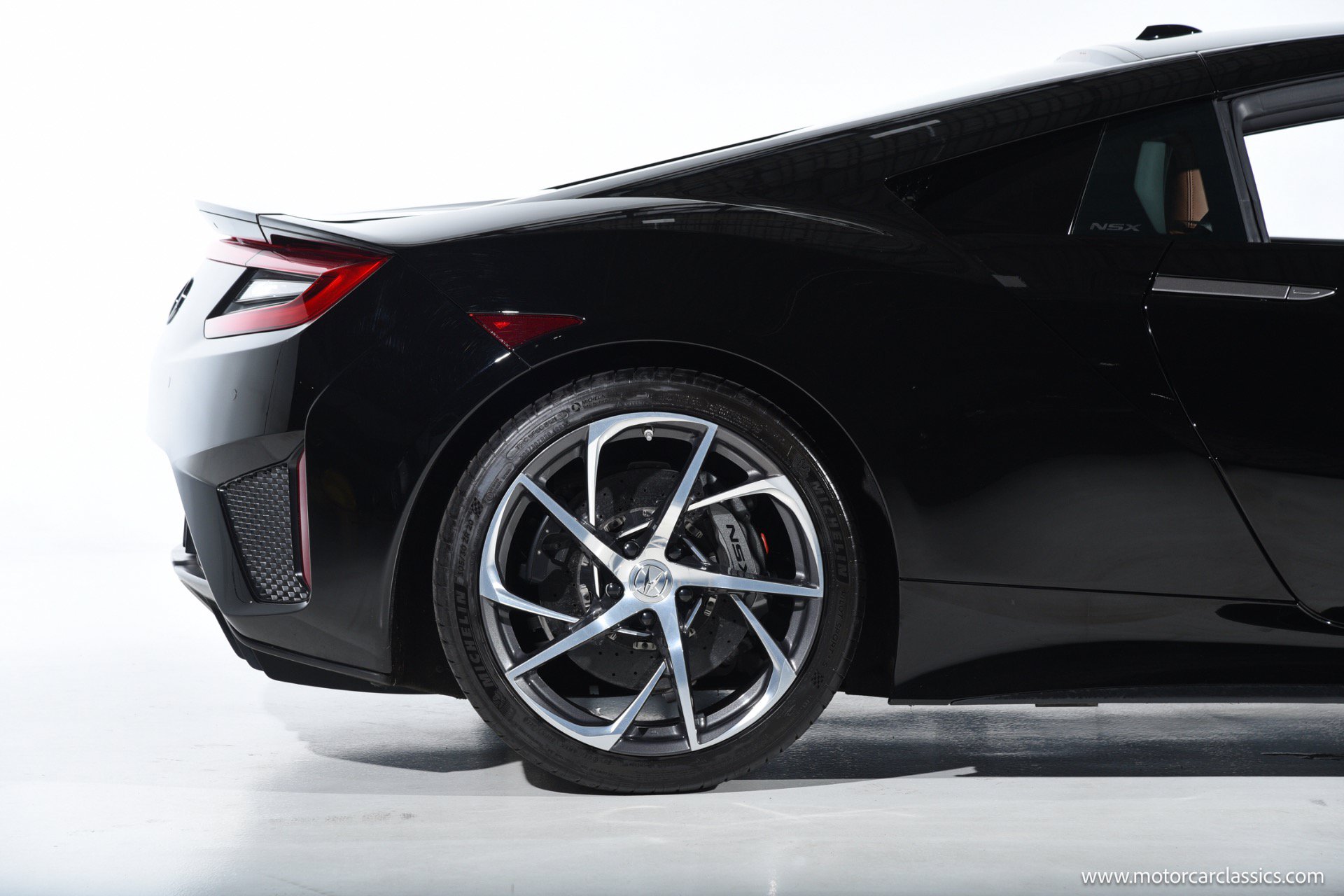 Used 2018 Acura NSX AWD/4WD image 10