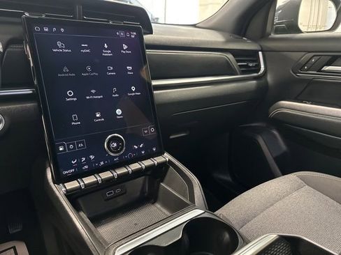 Used 2025 GMC Terrain Elevation image 19