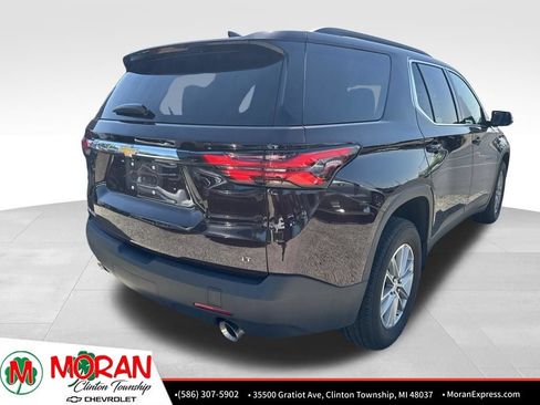 Used 2023 Chevrolet Traverse LT FWD image 4