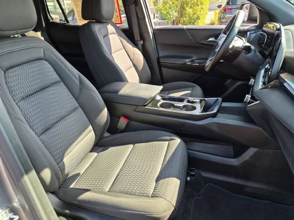 Used 2026 Chevrolet Equinox LT AWD/4WD image 31
