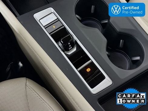 Certified 2024 Volkswagen Atlas SE image 18