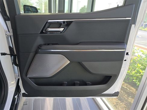 New 2025 GMC Sierra EV Denali image 25