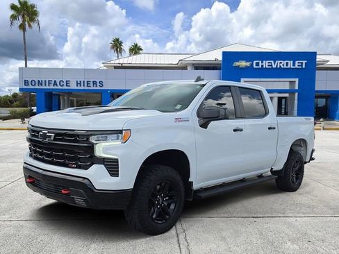 Used 2023 Chevrolet Silverado 1500 LT Trail Boss AWD/4WD image 2