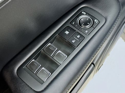 Used 2021 Lexus RX 350L Premium w/ Premium Package image 17