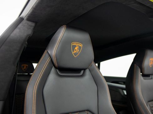 Used 2022 Lamborghini Urus image 31