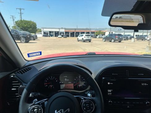 Used 2022 Kia Soul Turbo FWD image 14