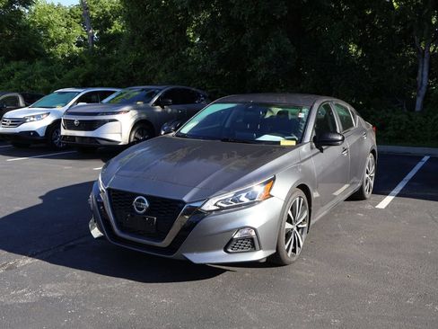 Used 2021 Nissan Altima 2.0 SR FWD image 3