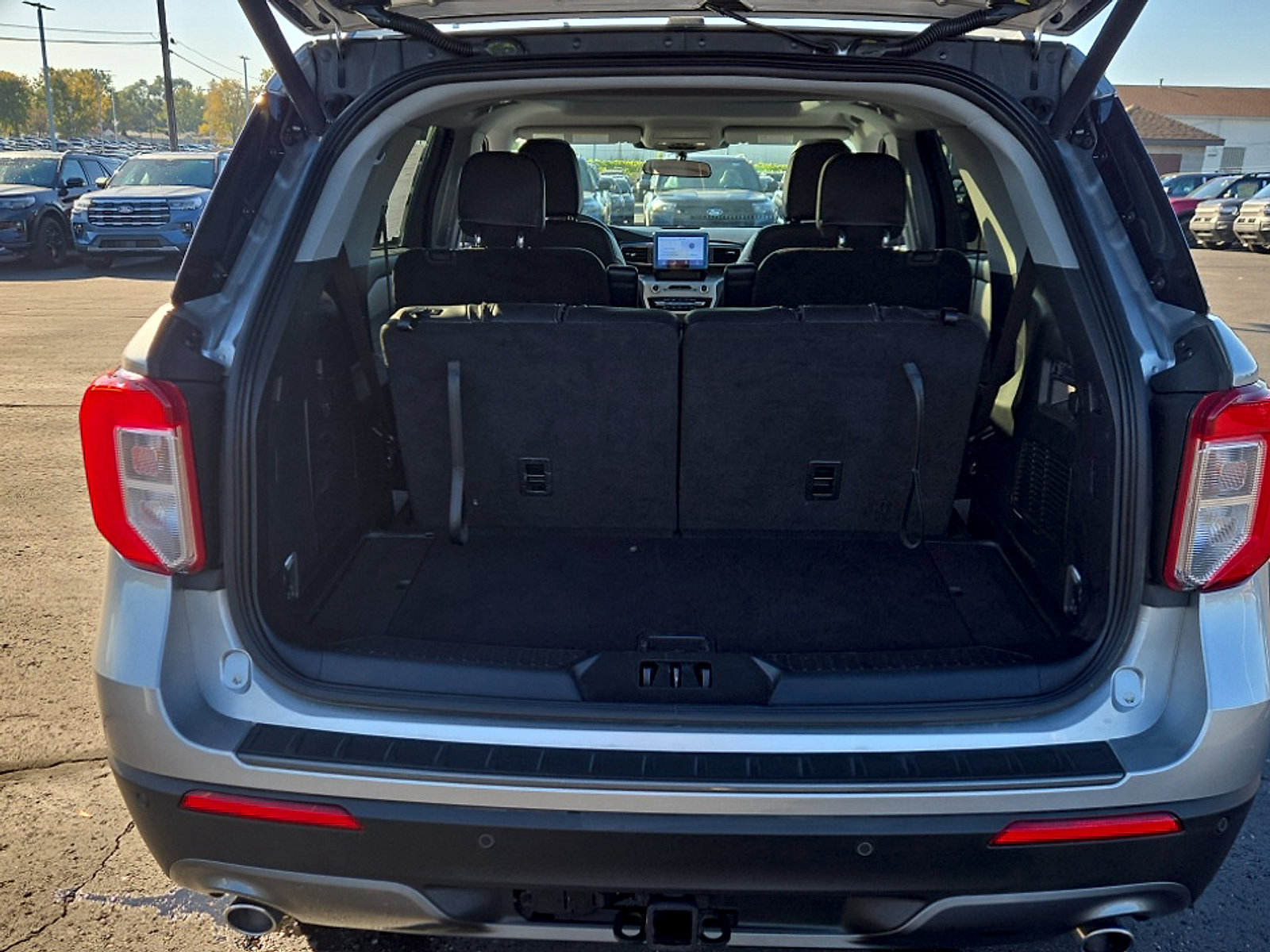Certified 2023 Ford Explorer XLT w/ Equipment Group 202A AWD/4WD image 24