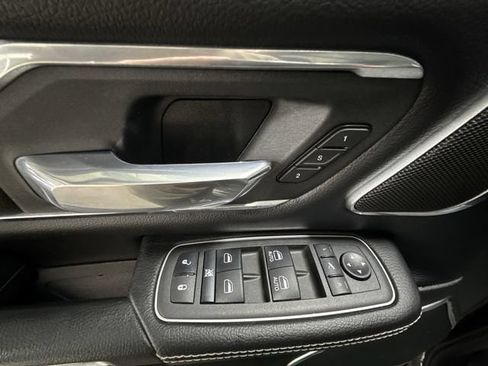 Used 2022 RAM 1500 Laramie AWD/4WD image 28