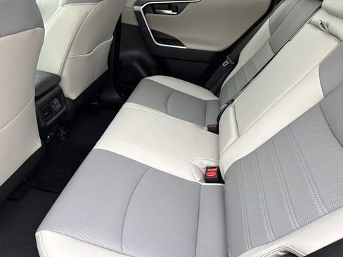 Used 2025 Toyota RAV4 Limited FWD image 18