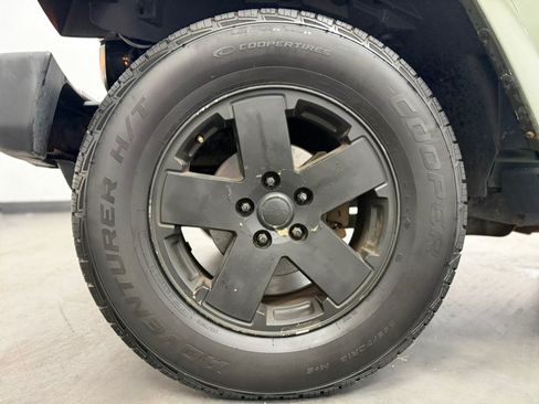 Used 2009 Jeep Wrangler Sahara AWD/4WD image 54
