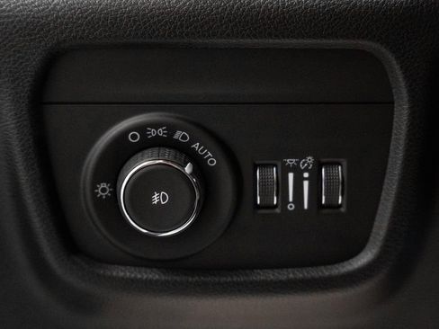 New 2025 Jeep Grand Cherokee L Limited w/ Luxury Tech Group II image 38