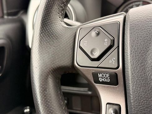 Used 2017 Toyota Tacoma SR5 w/ Tow Package AWD/4WD image 16