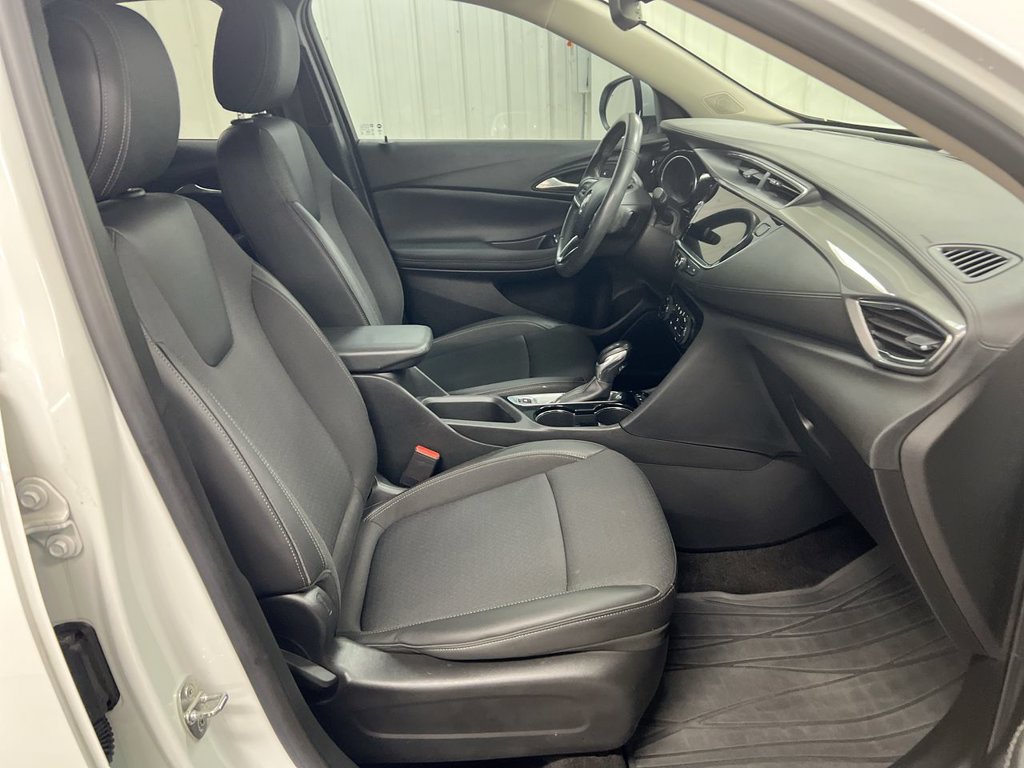 Used 2023 Buick Encore GX Select w/ Safety Package II AWD/4WD image 21