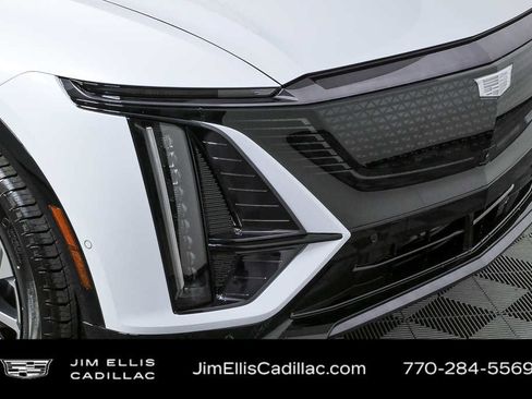 New 2026 Cadillac Lyriq Sport image 38