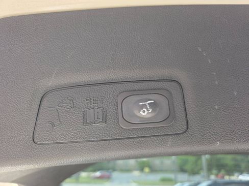 Used 2018 Lincoln MKC Premiere AWD/4WD image 17