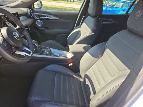 Used 2024 Alfa Romeo Tonale Veloce image 10