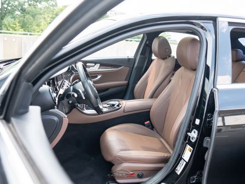 Used 2018 Mercedes-Benz E 300 4MATIC w/ AMG Line Exterior image 15