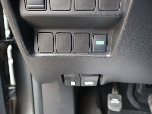 Used 2018 Nissan Rogue Sport S FWD image 24