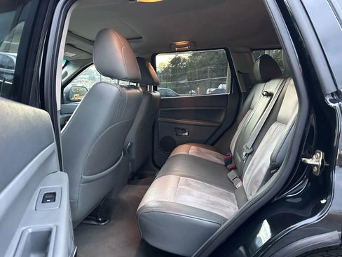 Used 2006 Jeep Grand Cherokee Overland w/ Skid Plate Group image 9