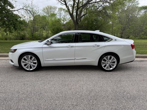 Used 2017 Chevrolet Impala Premier w/ Enhanced Convenience Package FWD image 2