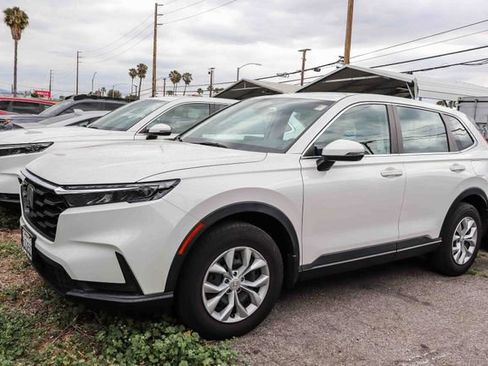 Used 2024 Honda CR-V LX image 2