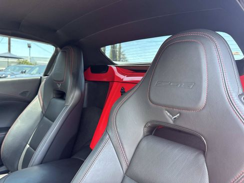 Used 2016 Chevrolet Corvette Z06 w/ 3LZ Preferred Equipment Group RWD image 24