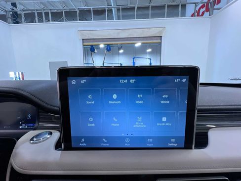 Used 2020 Lincoln Aviator Black Label Grand Touring AWD/4WD image 24