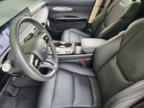 Used 2026 Genesis GV70 2.5T AWD/4WD image 9