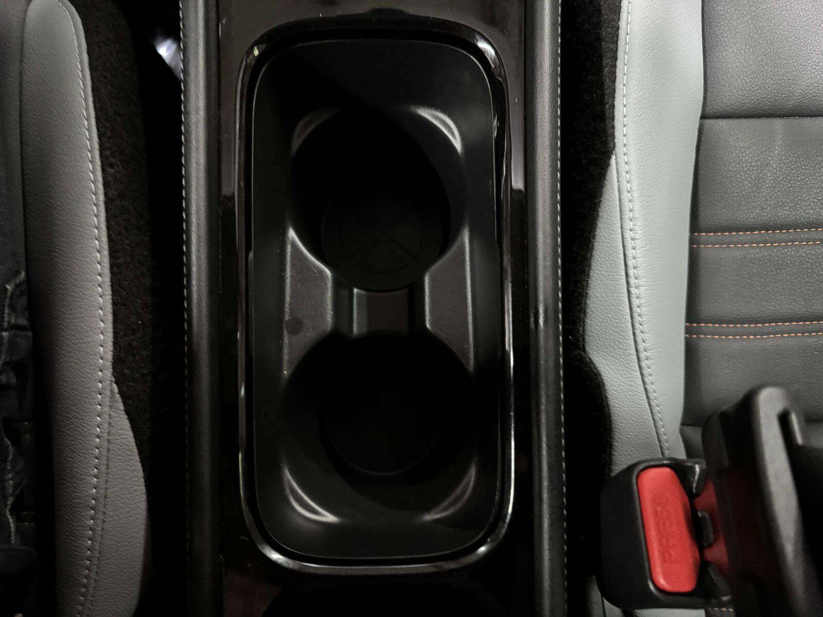 Used 2023 Nissan Kicks SR w/ SR Premium Package FWD image 36