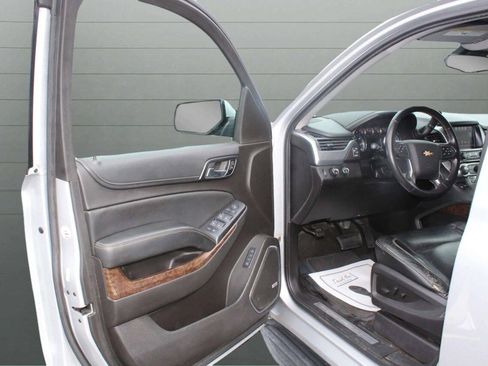 Used 2017 Chevrolet Suburban LT AWD/4WD image 10