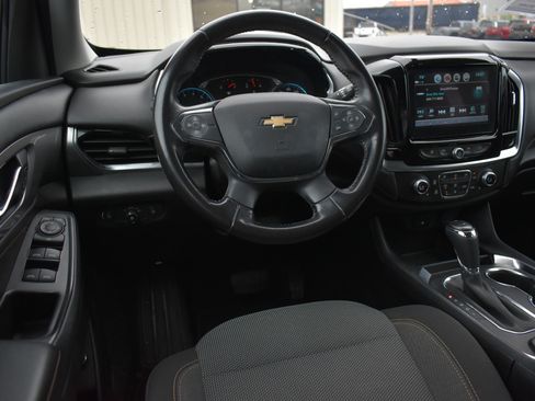 Used 2018 Chevrolet Traverse LT FWD image 19