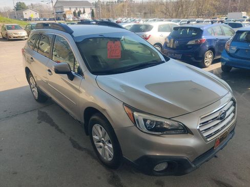 Used 2016 Subaru Outback 2.5i Premium AWD/4WD image 8