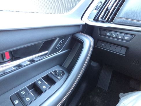 Used 2025 MAZDA CX-70 3.3 Turbo w/ Preferred Package image 20