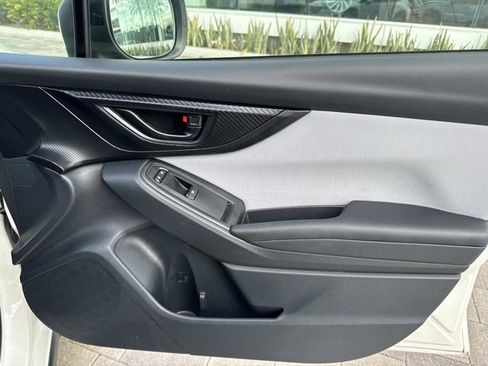 Used 2022 Subaru Crosstrek 2.0i Premium w/ Moonroof Package image 17