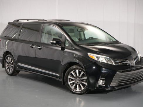 Used 2019 Toyota Sienna Limited Premium w/ Protection Package AWD/4WD image 12
