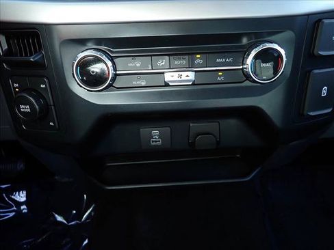 Used 2022 Ford F150 XLT w/ Equipment Group 301A Mid AWD/4WD image 19