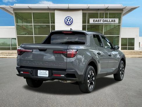 Used 2025 Hyundai Santa Cruz SEL FWD image 3