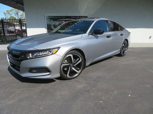 Used 2018 Honda Accord Sport image 1
