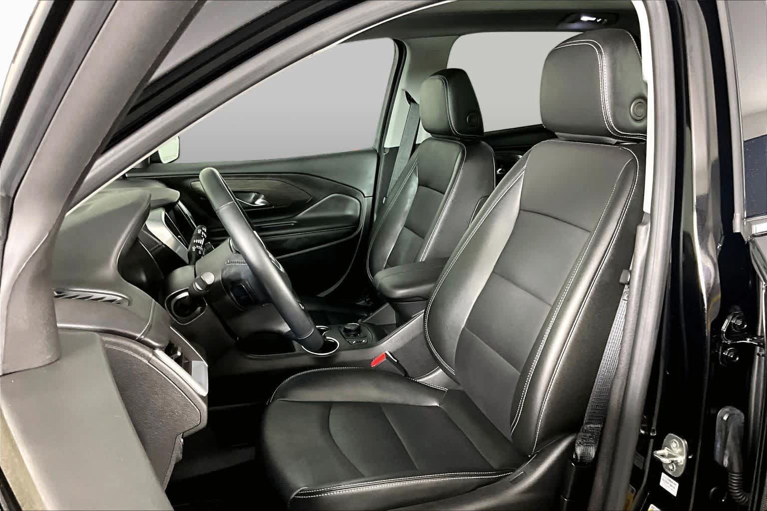 Used 2024 GMC Terrain SLT AWD/4WD image 8