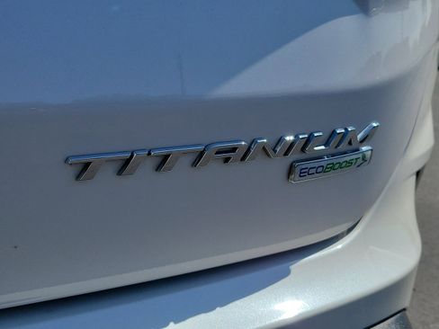 Used 2019 Ford Edge Titanium FWD image 7
