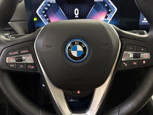 Used 2023 BMW i4 eDrive35 w/ Premium Package RWD image 17