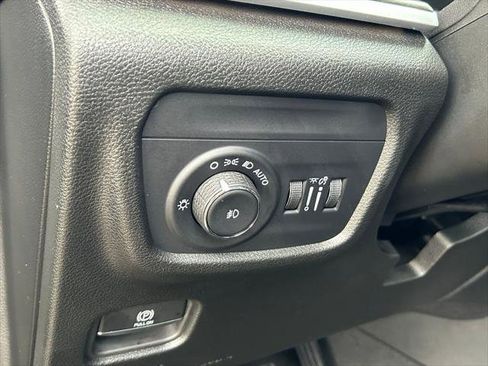 Certified 2025 Jeep Grand Cherokee Limited w/ MOPAR Finishing Package RWD image 48