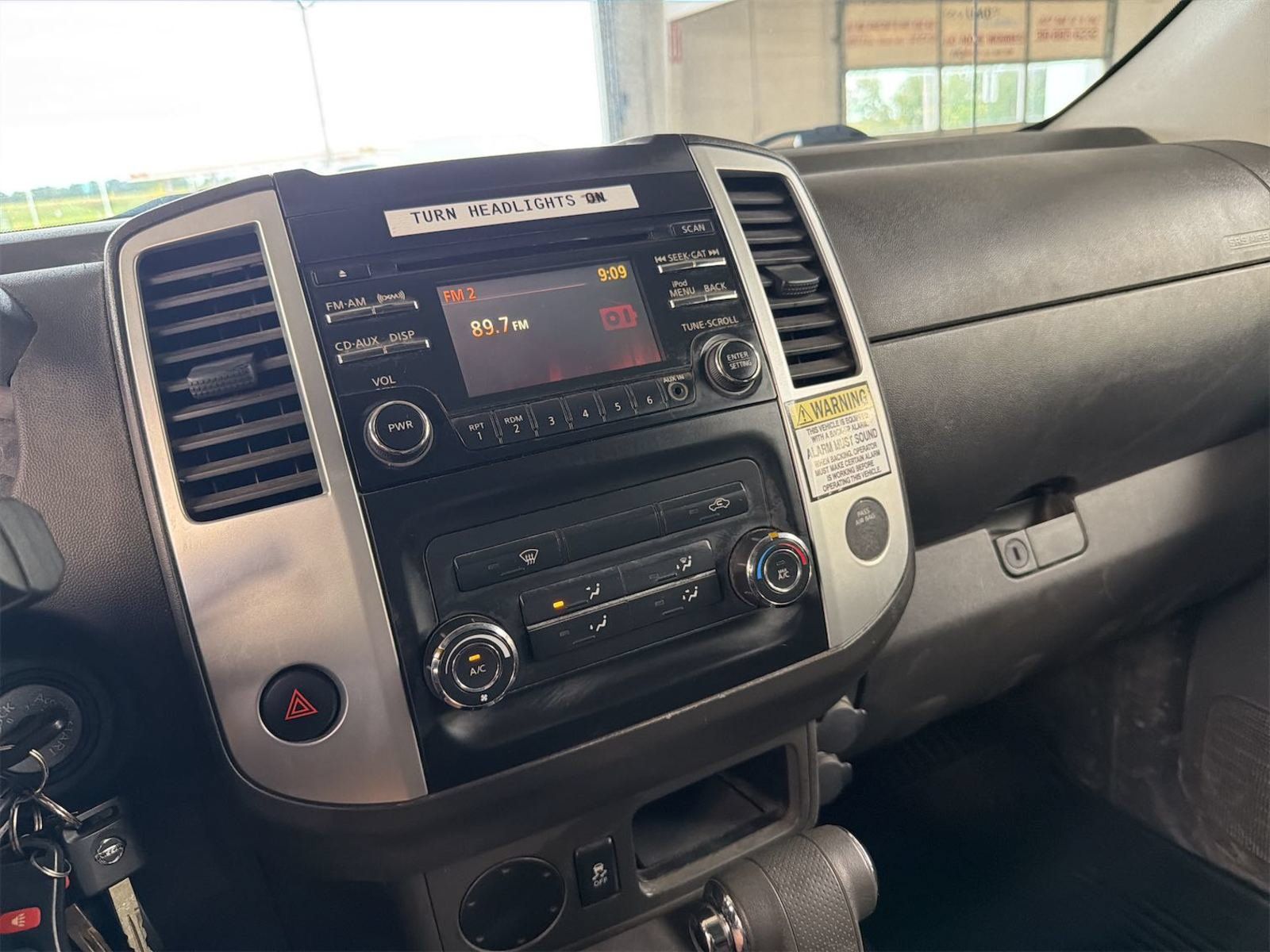 Used 2014 Nissan Frontier SV RWD image 7
