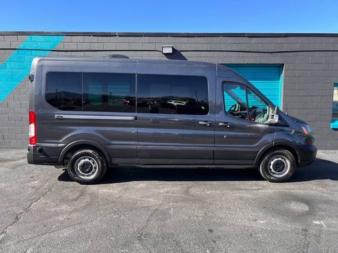 Used 2019 Ford Transit 350 XLT image 9