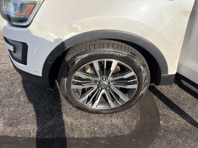 Used 2016 Ford Explorer Platinum AWD/4WD image 22